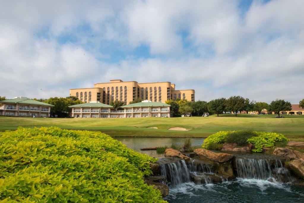 The Las Colinas Resort