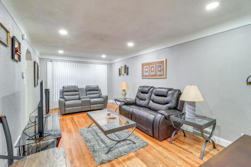 Updated Detroit Vacation Rental about 9 Mi to Downtown